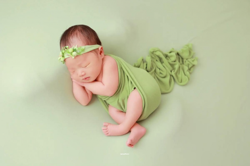 中国澳门5个月的宝宝可以坐吗